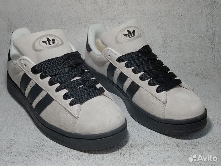 Зимние кроссовки адидас