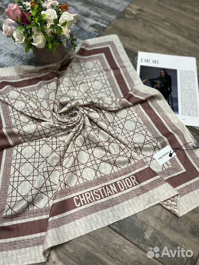 Шерстяной двухсторонний платок Dior