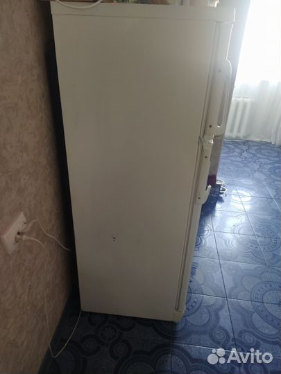 Холодильник бу Stinol