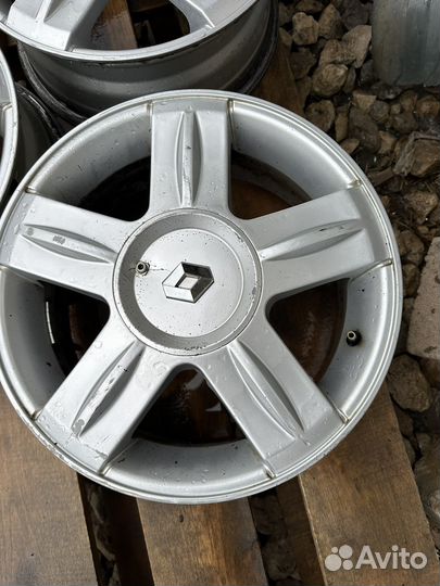 Три диска R15 Logan