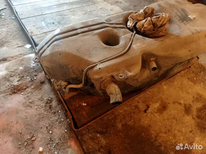 Бензобак geely мк