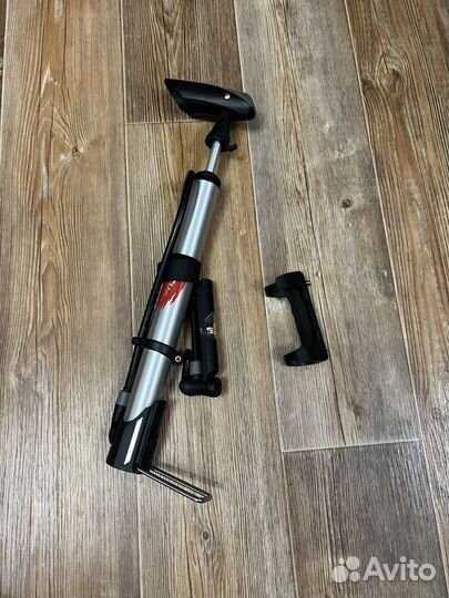 Велосипедный насос с манометром