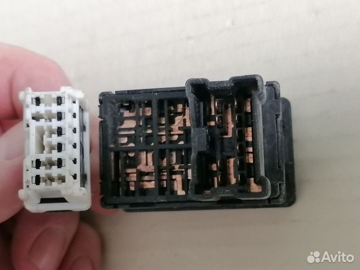 Джойстик управления зеркалами для Nissan Sunny B15