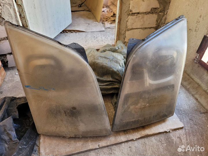 Фары на Форд Транзит