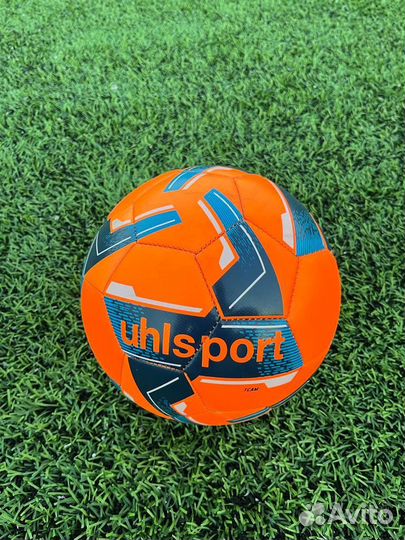Футбольный мяч uhlsport