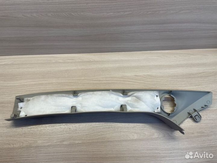 Обшивка стойки передняя правая LADA X-Ray