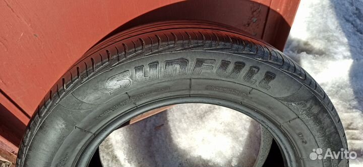 Sunfull SF-688 215/60 R16 M