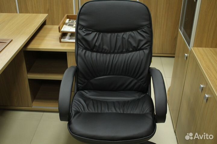 Кресло руководителя Канц Ультра