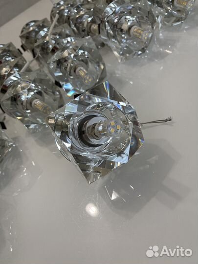 Продам встраиваемые точечные светильники