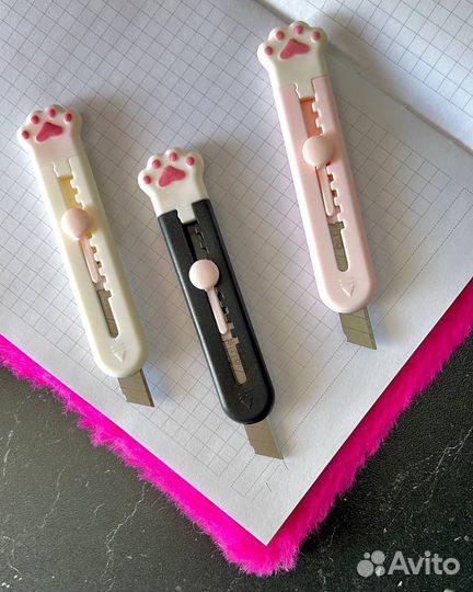 Канцелярский нож Лапка