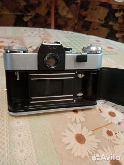 Пленочный фотоаппарат зенит