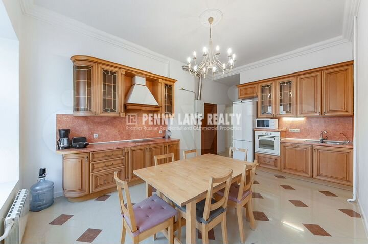 5-к. квартира, 185 м², 4/4 эт.