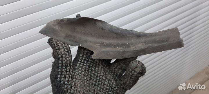 Накладка жабо Л. Lexus Rx400H/2007