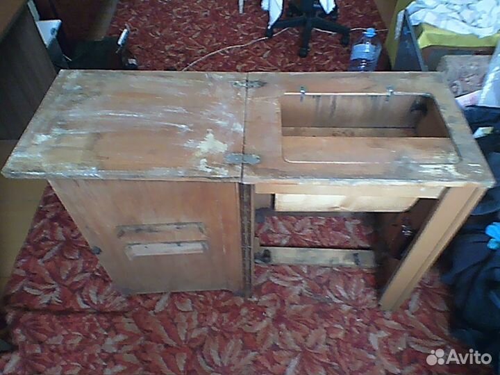 Стол швейный ретро