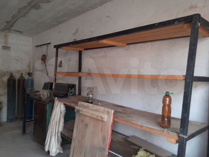 Гараж, > 30 м²