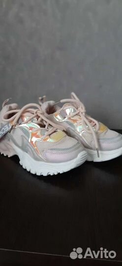 Кроссовки для девочки