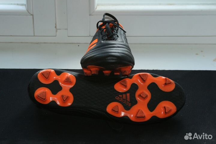 Футбольные бутсы 42 размер Adidas