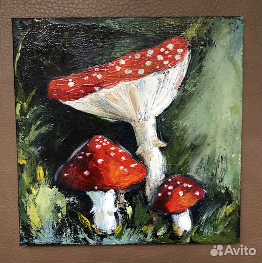 Картина в рамке маслом Мухоморы