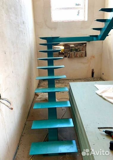 Изготовление лестниц под ключ