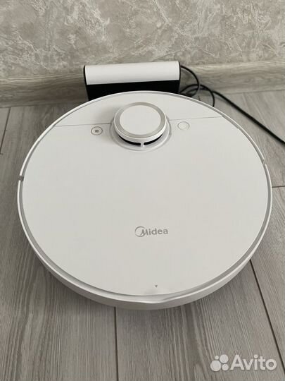 Робот пылесос midea m7