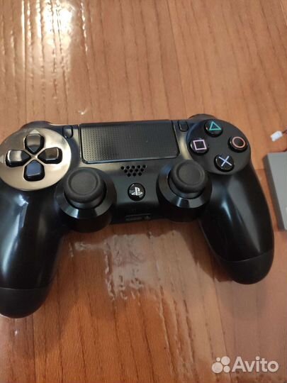 Оригинальный Sony Dualshock 4