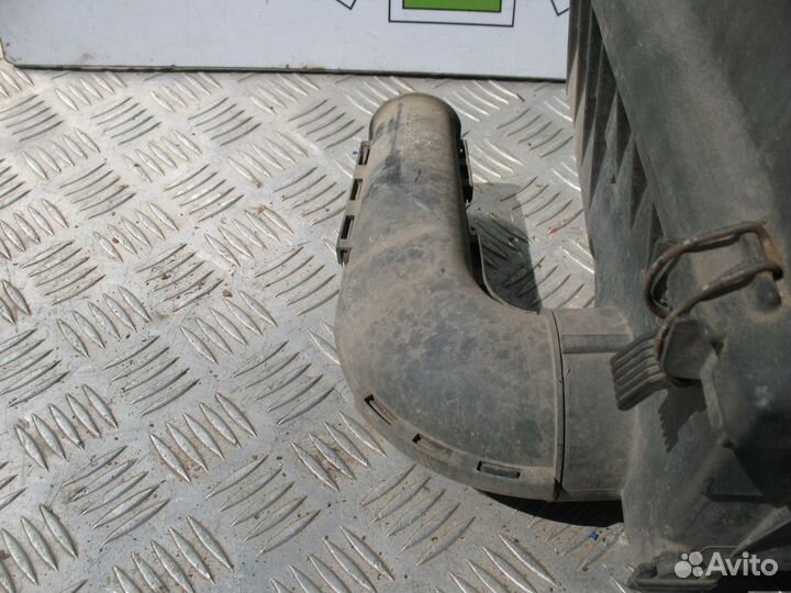 Корпус воздушного фильтра Volkswagen Vento 1.8 AAM