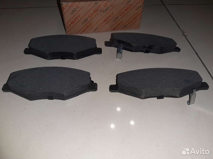 Тормозные колодки передние Чери Амулет с абс