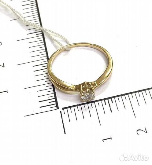 Золотое кольцо с камнем 17,5р