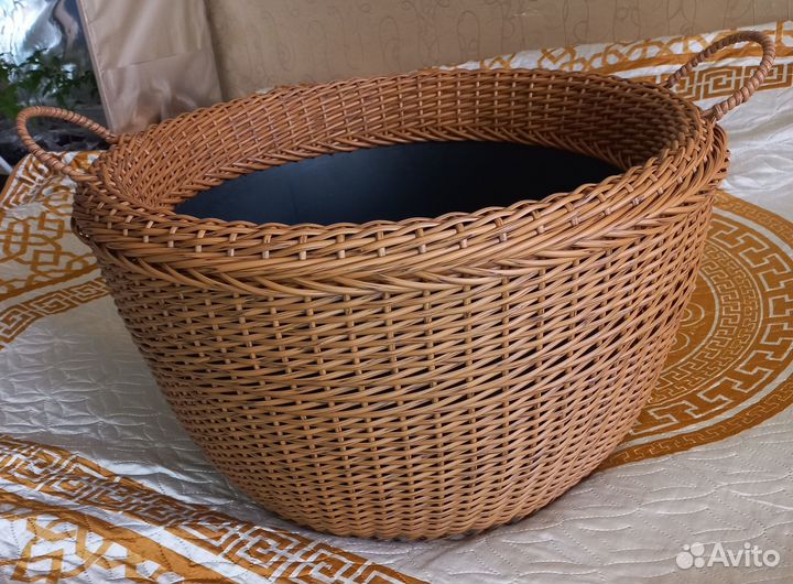 Ёмкость, оплетенная полиротангом, 90л