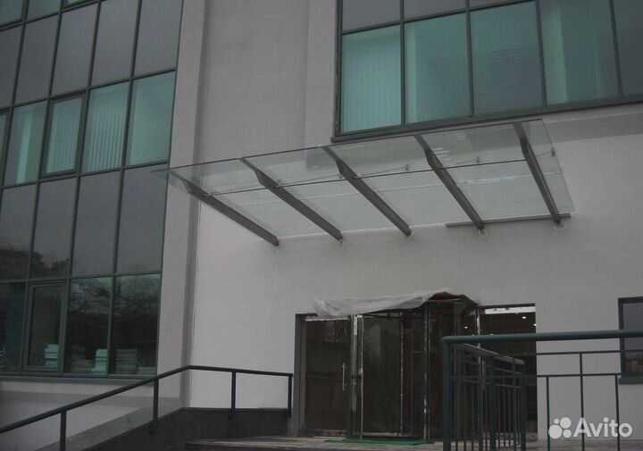 Навес из стекла
