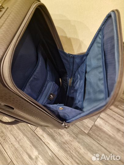 Чемодан delsey s