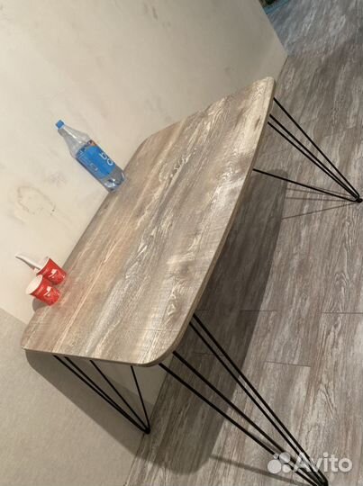 Новый стол обеденный