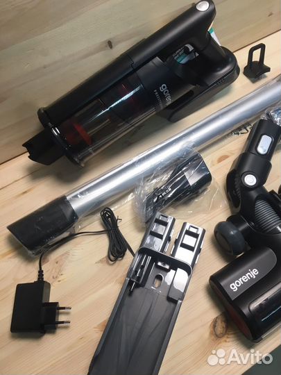 Пылесос Gorenje SVC252fmbk (защелка)