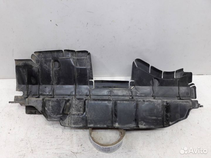 Дефлектор радиатора левый Kia K5 2019