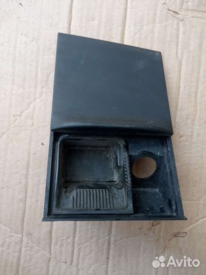 Volkswagen Golf 4 передняя пепельница