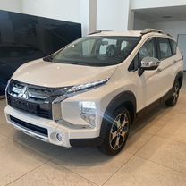 Mitsubishi Xpander Cross 1.5 AT, 2022, 196 км, с пробегом, цена 2 949 999 руб.