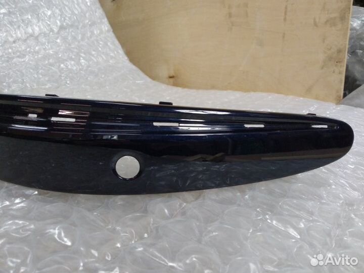 Молдинг бампера передний левый Mercedes-Benz