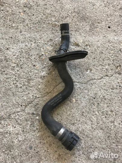 Патрубок системы охлаждения Audi A6 C7 3.0 2014