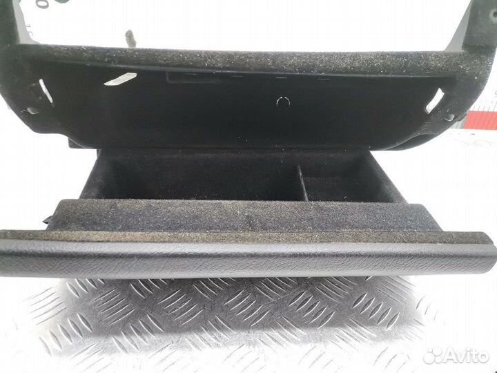 Бардачок Opel Omega