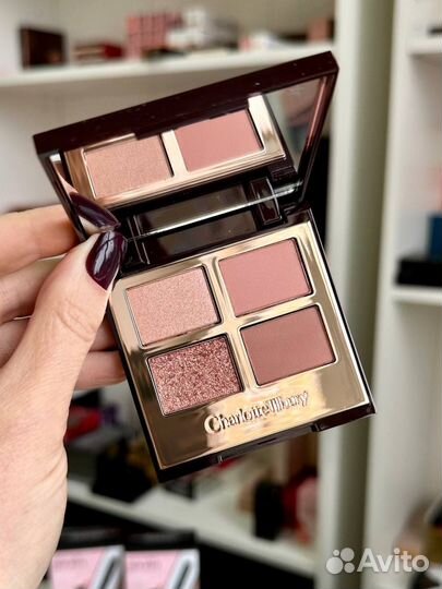 Палетка теней Charlotte Tilbury Pillow talk