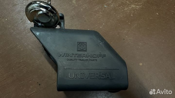 Замок для легкового прицепа