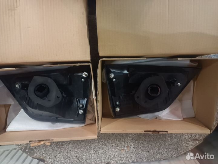 Фонарь Митцубиси Аутлендер Mitsubishi Outlander