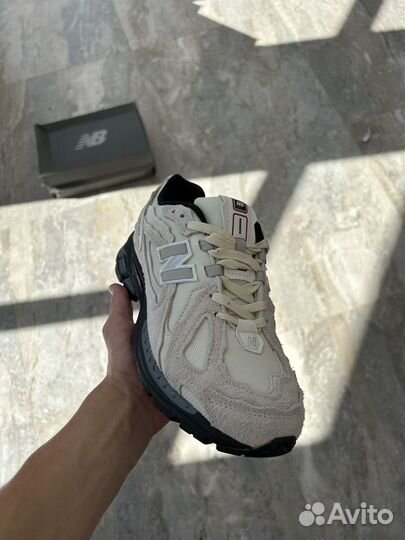 New Balance 1906
