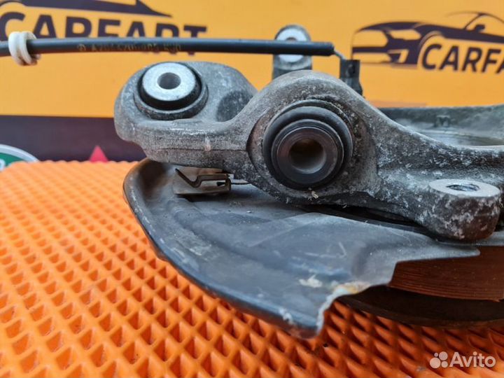 Кулак задний правый Mercedes-Benz C W204