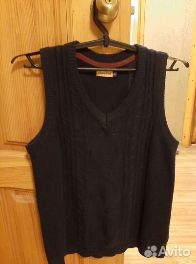 Жилет темно синий и черный