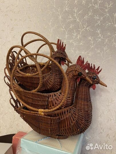 Корзина плетеная с ручкой Курочка