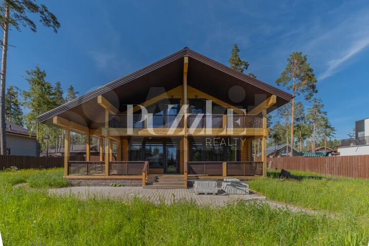 Дом 220 м² на участке 15 сот.