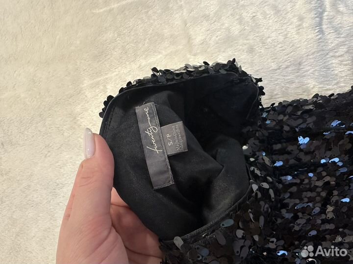 Вечернее черное мини платье в пайетках