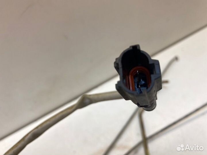 Замок боковой двери передний правый Kia Spectra