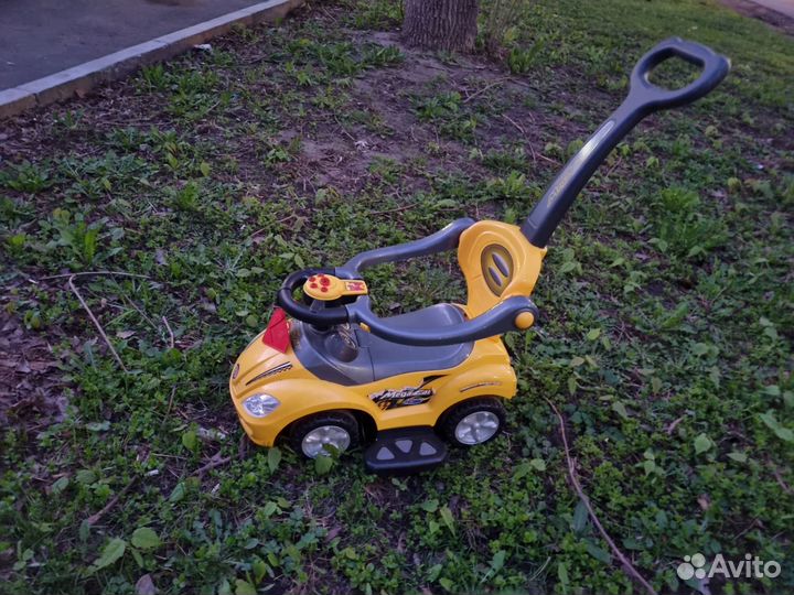 Детская машинка каталка толокар